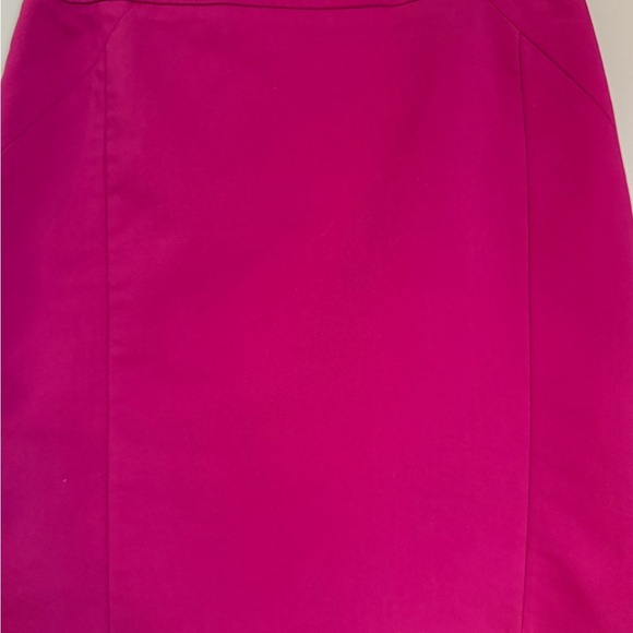 H&M Fuchsia Pencil Skirt - Picture 4 of 9